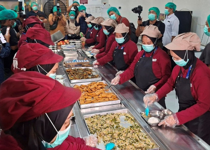 Makan Bergizi Gratis Disalurkan Lima Hari Seminggu, Daerah 3 T 6 Hari Seminggu