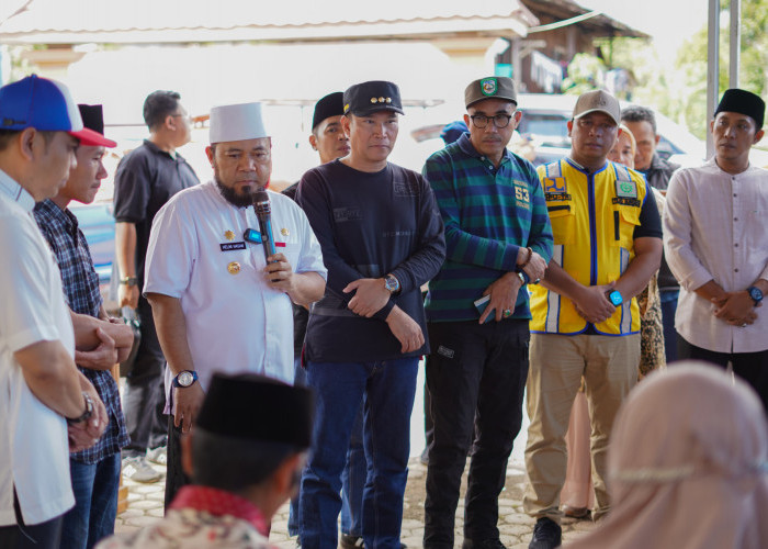 Gubernur Bengkulu Helmi Hasan Bantu  Korban Banjir dan Longsor di Kabupaten Kepahiang