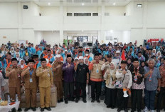 Lepas Kloter Terakhir Jamaah Calon Haji Bengkulu, Gubernur Helmi Hasan Titip Doa untuk Daerah