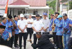 Warga Gelar Syukuran  di Perumahan  Griya Andika Sumur Dewa, Walikota Bengkulu Bahagia