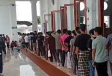  Pemkot Bengkulu Sebarkan  Ribuan Nasi Bungkus di Masjid