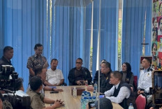 Pemimpin Redaksi  TEMPO Minta Maaf Soal Cover Surya Paloh