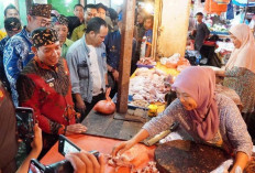 Barang Dagangannya  Diborong Walikota dan ASN, Pedagang PTM Tersenyum Lebar