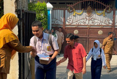 BKKBN Luncurkan Gerakan Ayah Mengantar Anak di Hari Pertama Sekolah