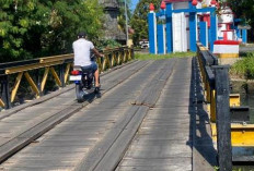 Jembatan Penghubung Menuju Kolam Renang Rafflesia Pantai Panjang Dikeluhkan Warga