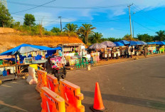 Wisatawan Padati Kawasan Gedung Merah Putih, UMKM Lokal Ketiban Rezeki