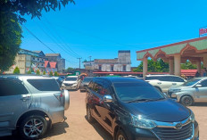 Masjid Akbar Mi'rajul Mukminin Ketahun Dipadati Pemudik Lintas Barat