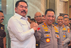 Tak Ada Konflik, Kapolri dan Jaksa Agung Mesra Salam Komando