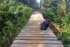 Pembangunan Jembatan Penghubung Antar Lingkungan, di Desa Tanjung Aur Berjalan Lancar 