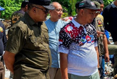 Bersih-Bersih Lingkungan, Pemkot Bengkulu Tertibkan TPS Liar di Jembatan Kecil