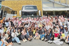 115 Mahasiswa Prodi Sendratasik Universitas Negeri Padang Kuliah Lapangan  di Kota Bengkulu