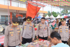 Cek Kesiapan Jalur Ops Ketupat 2026, Kapolda Bengkulu Berbagi Takjil dan Tarawih Bersama Warga Kaur