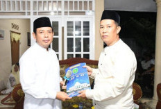  Takziah, Walikota Bengkulu  Sekaligus Serahkan Dokumen 3 In 1