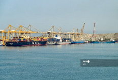  Iran Tutup Lagi  Selat Hormuz 