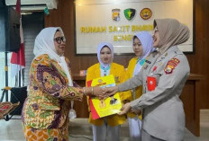 19 Mahasiswa Kebidanan FIKes Unived Diserahkan ke RS Bhayangkara Bengkulu