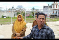 Dr. Elfahmi Lubis : Taat Hukum, Pemkot Sukarela Bongkar Tiang Baja Ringan Lapak Pedagang Sebelah PTM