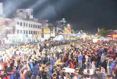 Meriahkan Ekonomi Lokal, Karnaval Batik Besurek Bengkulu Sedot Ribuan Pengunjung