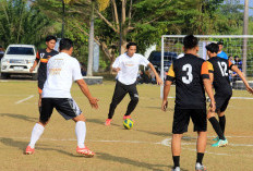 Bupati Kaur Cetak Gol Perdana, Mini Soccer Antar-OPD Semarakkan HUT RI ke-81