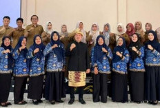 Kepala Bappeda Litbang Bengkulu Selatan  Ambil Sumpah Jabatan PNS Fungsional Perencana