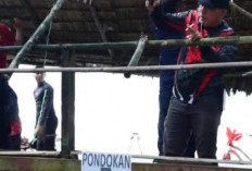 Pondok Tua di Pantai Pasir Putih Diganti dengan Gazebo Kece