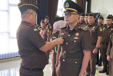 Kajari Bengkulu Selatan  Lantik Kasi Tindak Pidana Khusus, Ini Harapannya