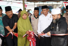 Wardojunaida Senang, Gubernur Bengkulu Resmikan  Pemakaian Rumah Layak Huni Warga Kepahiang