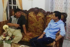 Sebagai Wujud Penghormatan, Bupati Kaur Gusril Pausi,S.Sos,M.AP Silaturahmi Kepada Sang Guru SD