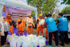 Melalui Posko BPBD, BSI Maslahat Salurkan 250 Paket Sembako untuk Penyintas Kebakaran Kemayoran