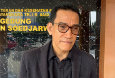 Roy Suryo dan Dokter Tifa Tunggu Lampu Hijau Dokter