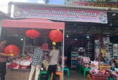  Warga Bengkulu  Serbu Toko dan Rumah Penjual Pernak Pernik Imlek dan Valentine