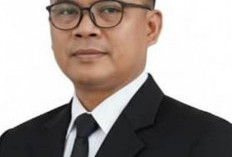  Menenun Kain Kafan