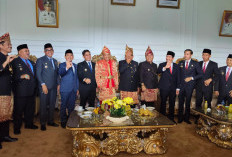 Hadiri HUT ke -18 Bengkulu Tengah, Bupati Kaur Gusril Pausi Perkuat Sinergi Pembangunan Antar Daerah