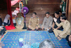 Bupati Kaur Bersama Pejabat Pemda Kaur Kunjungi Korban Tindak Asusila, Sebagai Bentuk Peduli dan Dukungan