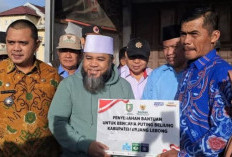 Gubernur Bengkulu Serahkan Bantuan, Pembangunan Rumah Korban Puting Beliung secara Gotong Royong