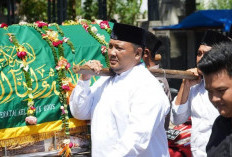 Hadiri Salat Jenazah H. M. Yunus Musa, Plh Walikota Bengkulu Sampaikan Duka Mendalam