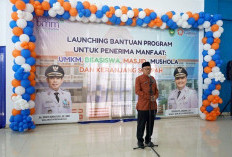 Penjabat Sekda Kota Bengkulu Launching Penyerahan Bantuan Program  Untuk Penerima Manfaat