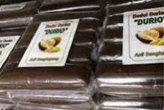 Mencoba Dodol Durian, Kuliner Khas Kalimantan Tengah yang Menawarkan Cita Rasa Legit dan Manis